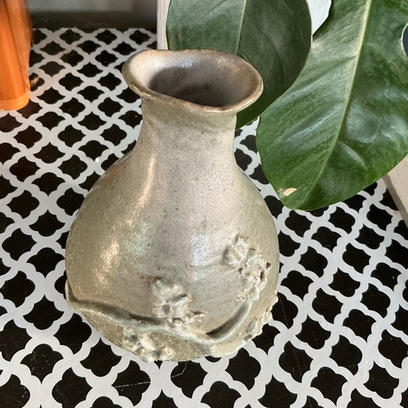 Handmade Clay Art Pottery Bud vase with Blossom clay Vine Applique Pattern - Picture 8 of 9